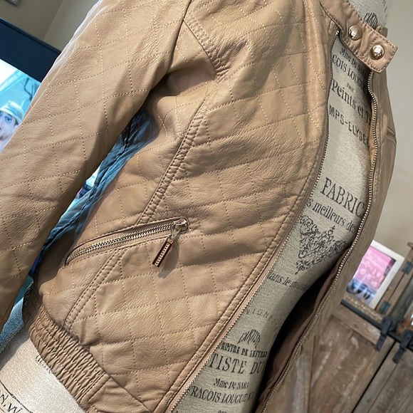 Small Forever 21 Tan Faux-Leather Jacket - Picture 3 of 7